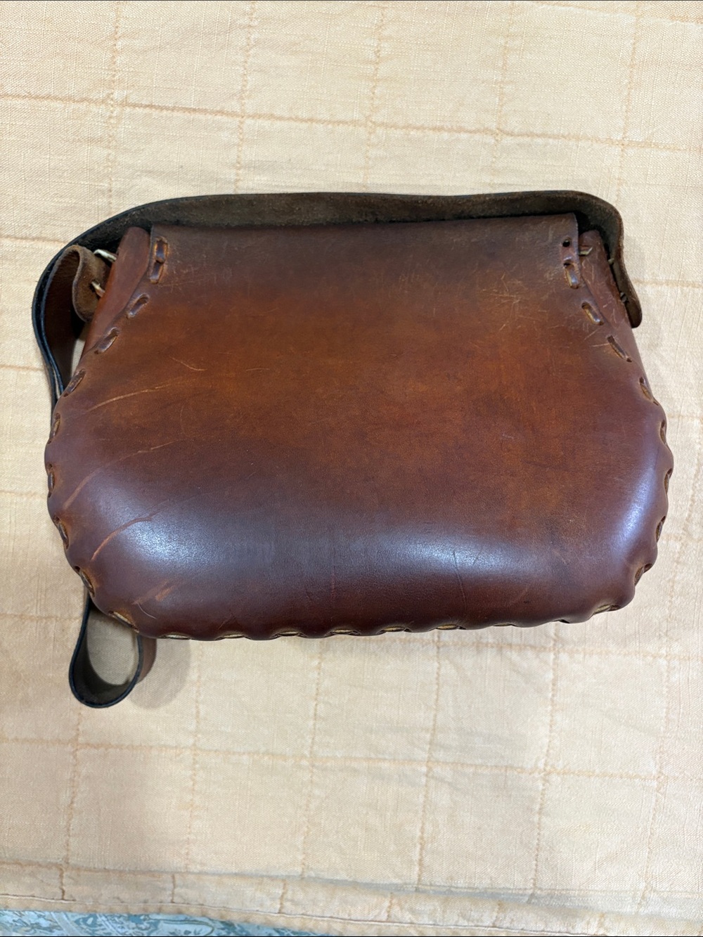 Vintage 70s Hand Tooled Leather Saddle Bag Painted Floral Whipstitch Boho - Picture 13 of 14